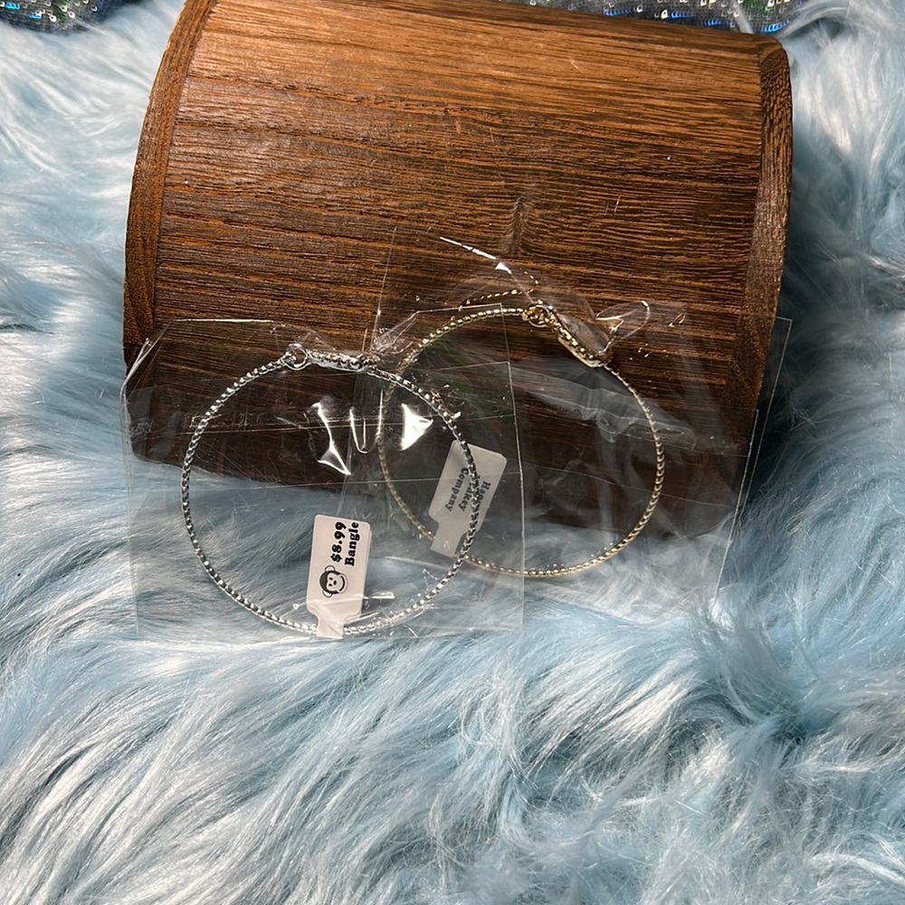 NWT! Gold or Silver Tone Bangle!